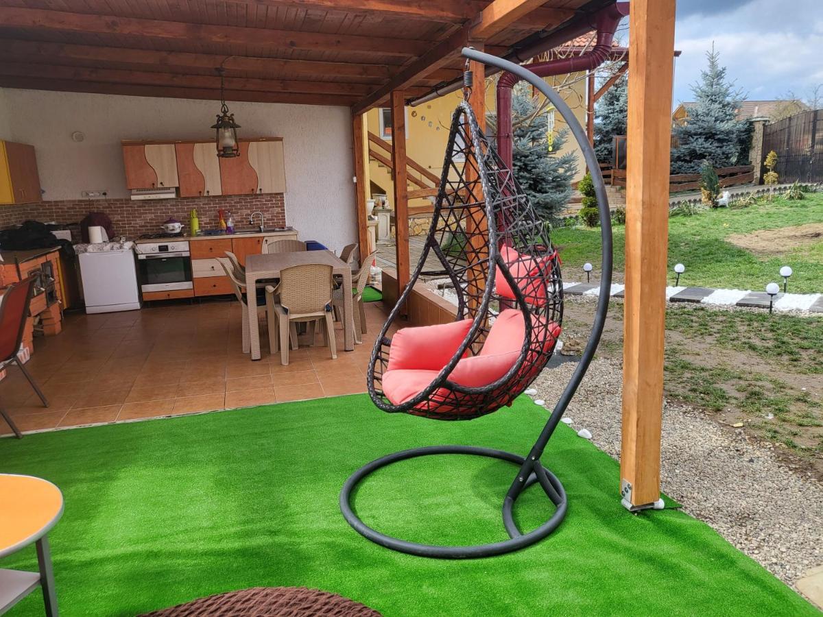 Вилла Vila Ana Cu Terasa Gratar Si Jacuzzi Сату-Маре Экстерьер фото